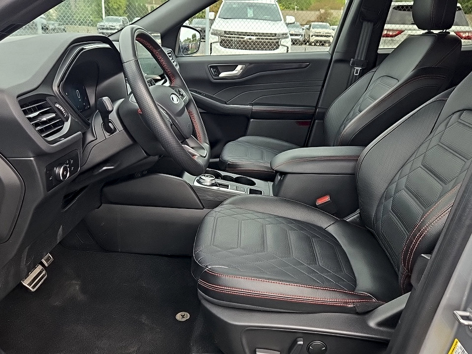 Certified 2023 Ford Escape ST-Line Elite w/ Premium Technology Package AWD/4WD image 11