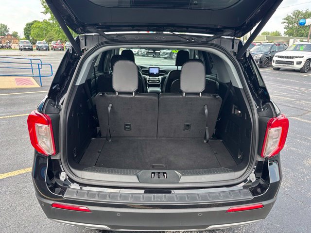 Certified 2023 Ford Explorer XLT w/ Equipment Group 202A AWD/4WD image 19