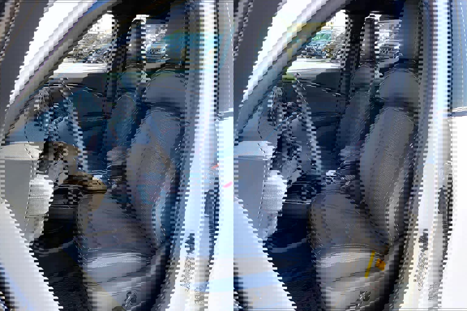 Certified 2025 Ford Mustang Mach-E GT image 9