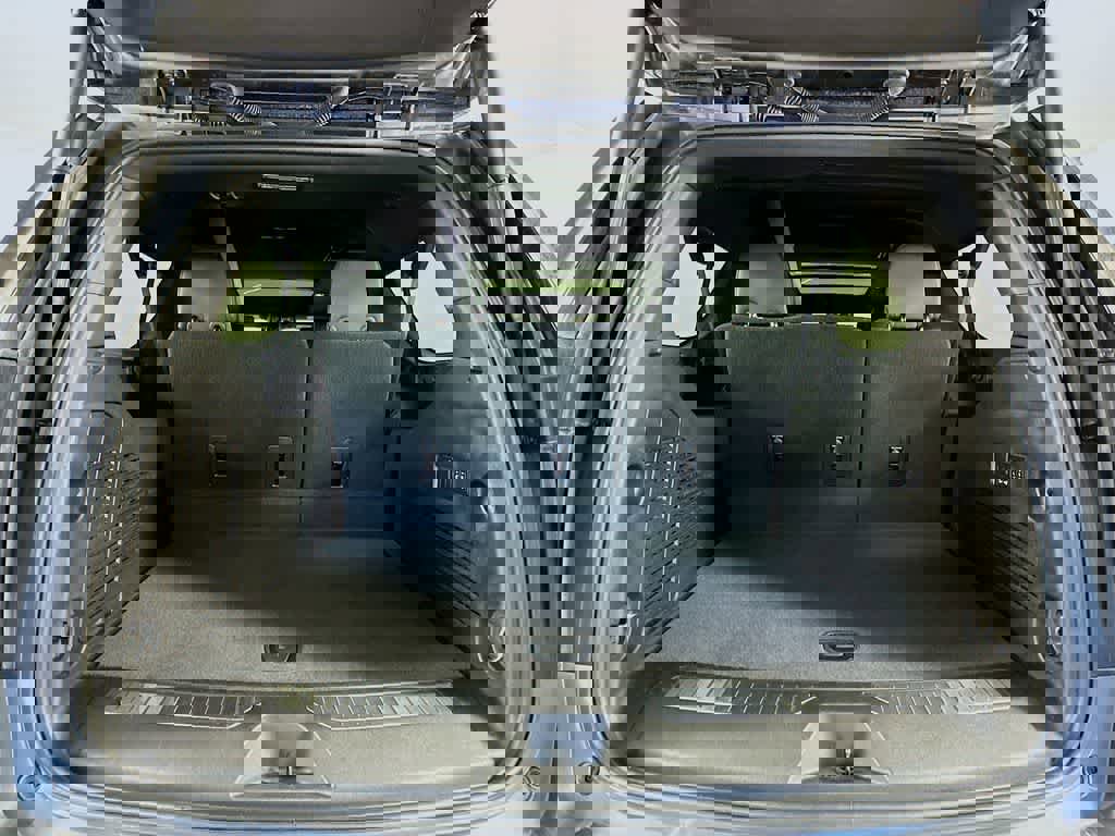 Used 2021 Chevrolet Suburban High Country image 24