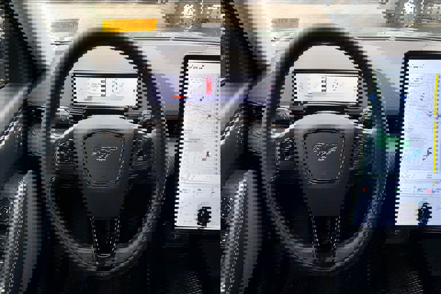 Certified 2024 Ford Mustang Mach-E Select w/ Comfort Package Lite image 5