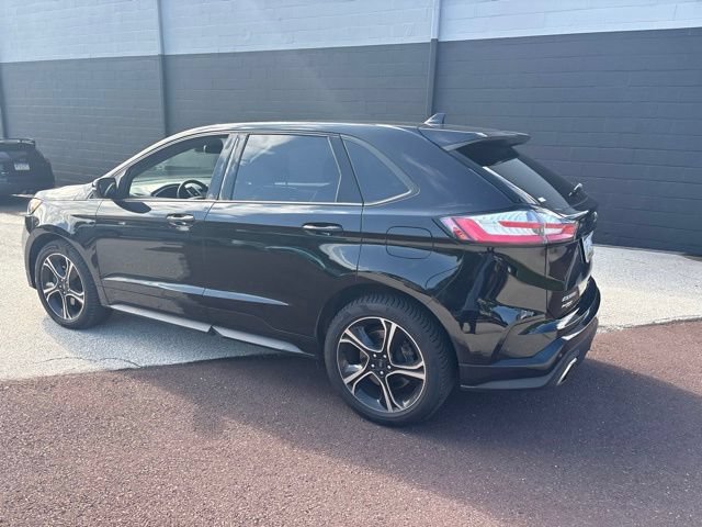 Certified 2019 Ford Edge ST w/ Cold Weather Package AWD/4WD image 29