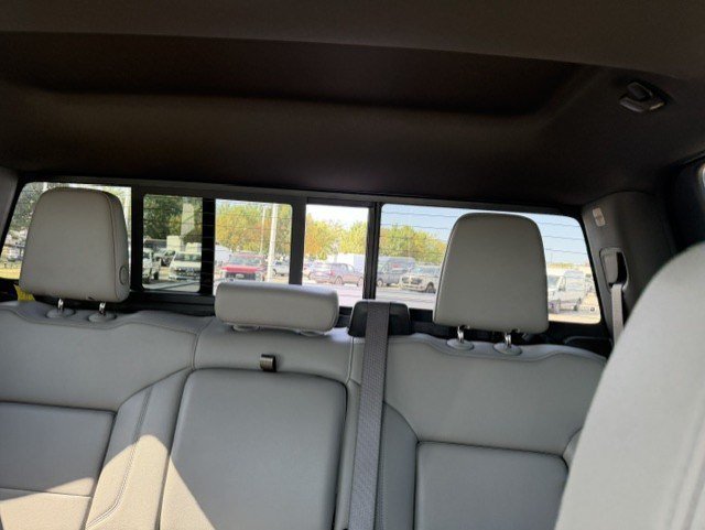 Used 2024 Chevrolet Silverado 1500 LT Trail Boss w/ Convenience Package II AWD/4WD image 21