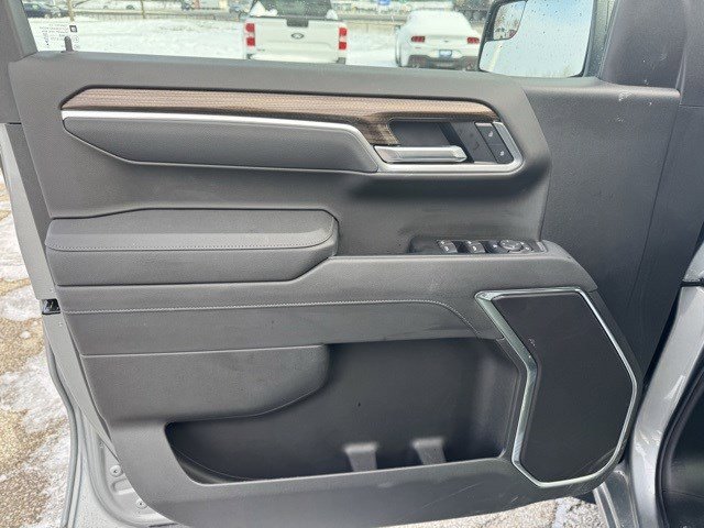 Used 2025 Chevrolet Silverado 1500 LT image 11