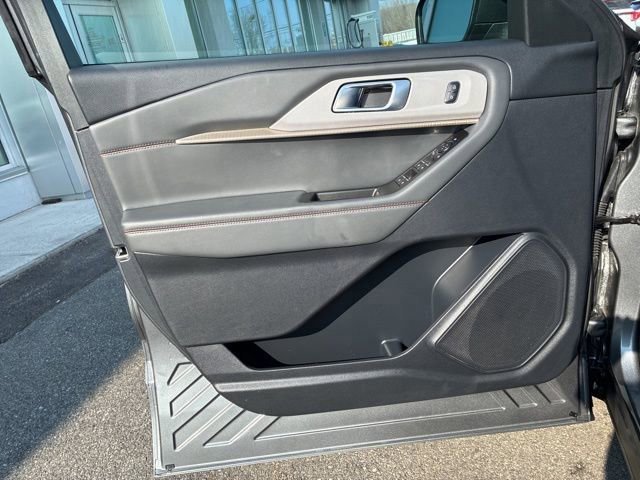 Certified 2025 Ford Explorer Active image 16