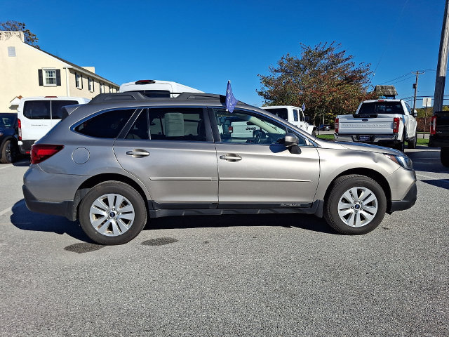 Used 2018 Subaru Outback 2.5i Premium AWD/4WD image 17