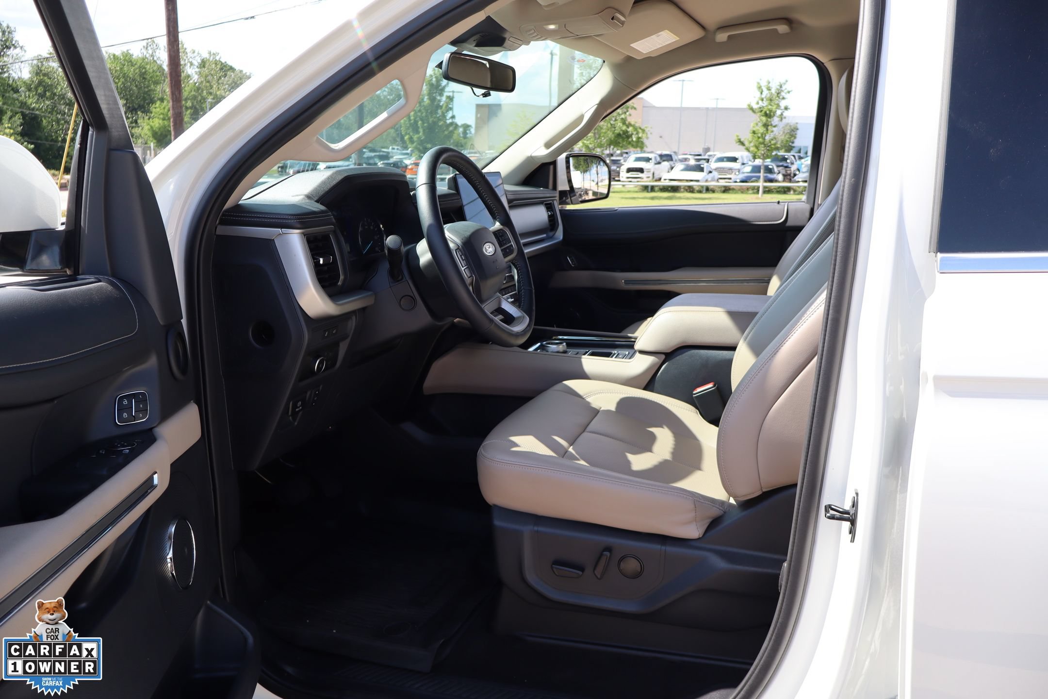 Certified 2024 Ford Expedition XLT RWD image 24