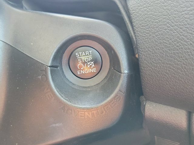 Used 2022 Jeep Renegade Latitude w/ Convenience Group AWD/4WD image 31