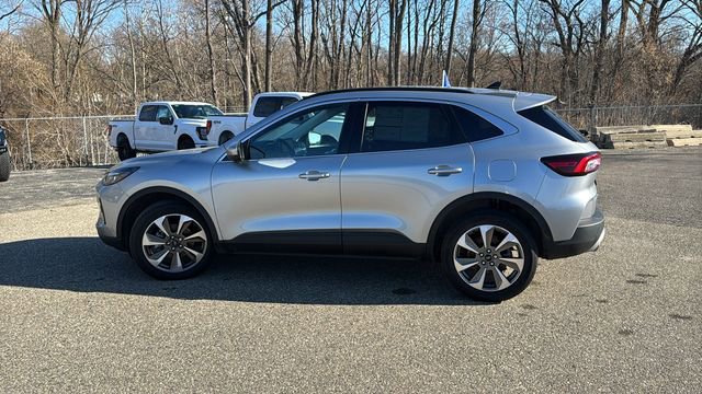 Certified 2023 Ford Escape Platinum image 2