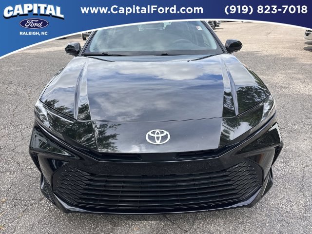 Used 2025 Toyota Camry LE FWD image 10