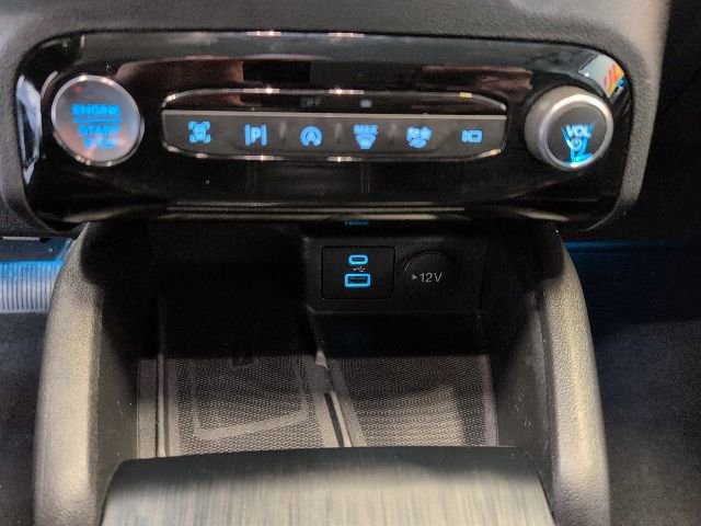 Certified 2023 Ford Escape Platinum image 24