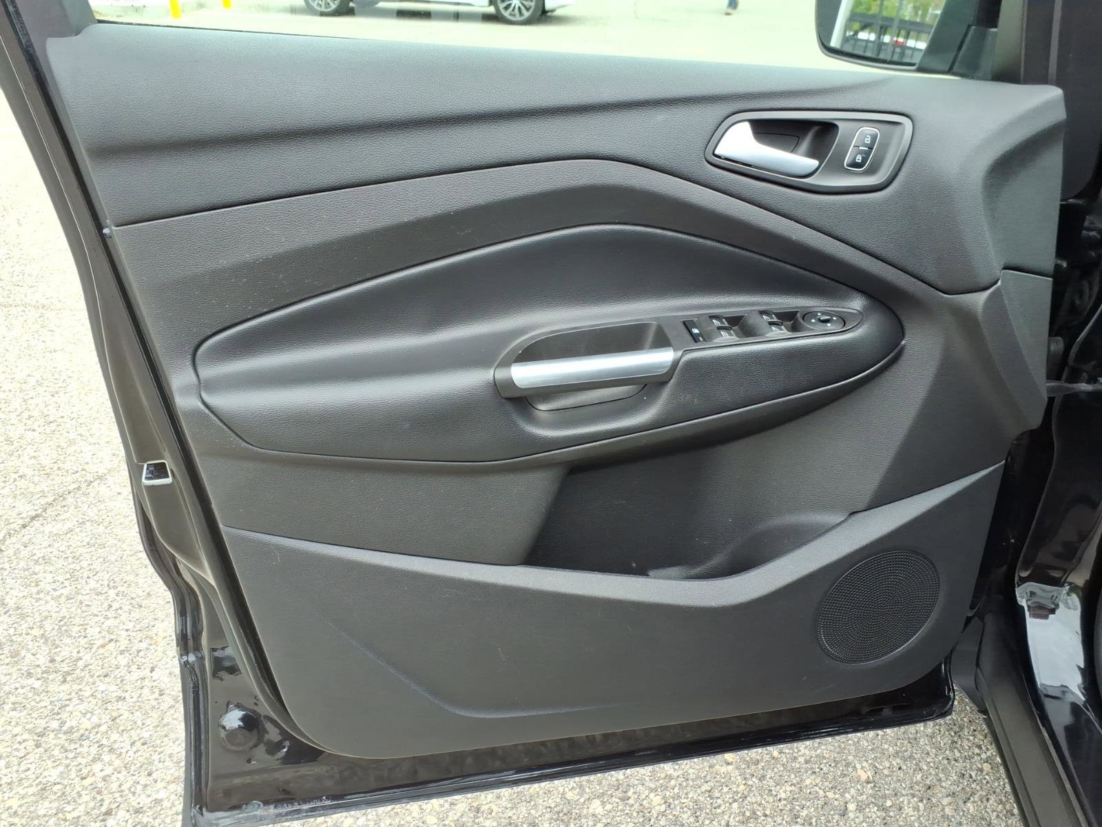 Certified 2019 Ford Escape SE FWD image 15