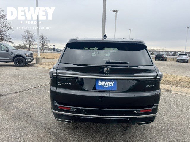 Used 2025 Buick Enclave Avenir w/ Trailering Package, 5000 lbs. image 4