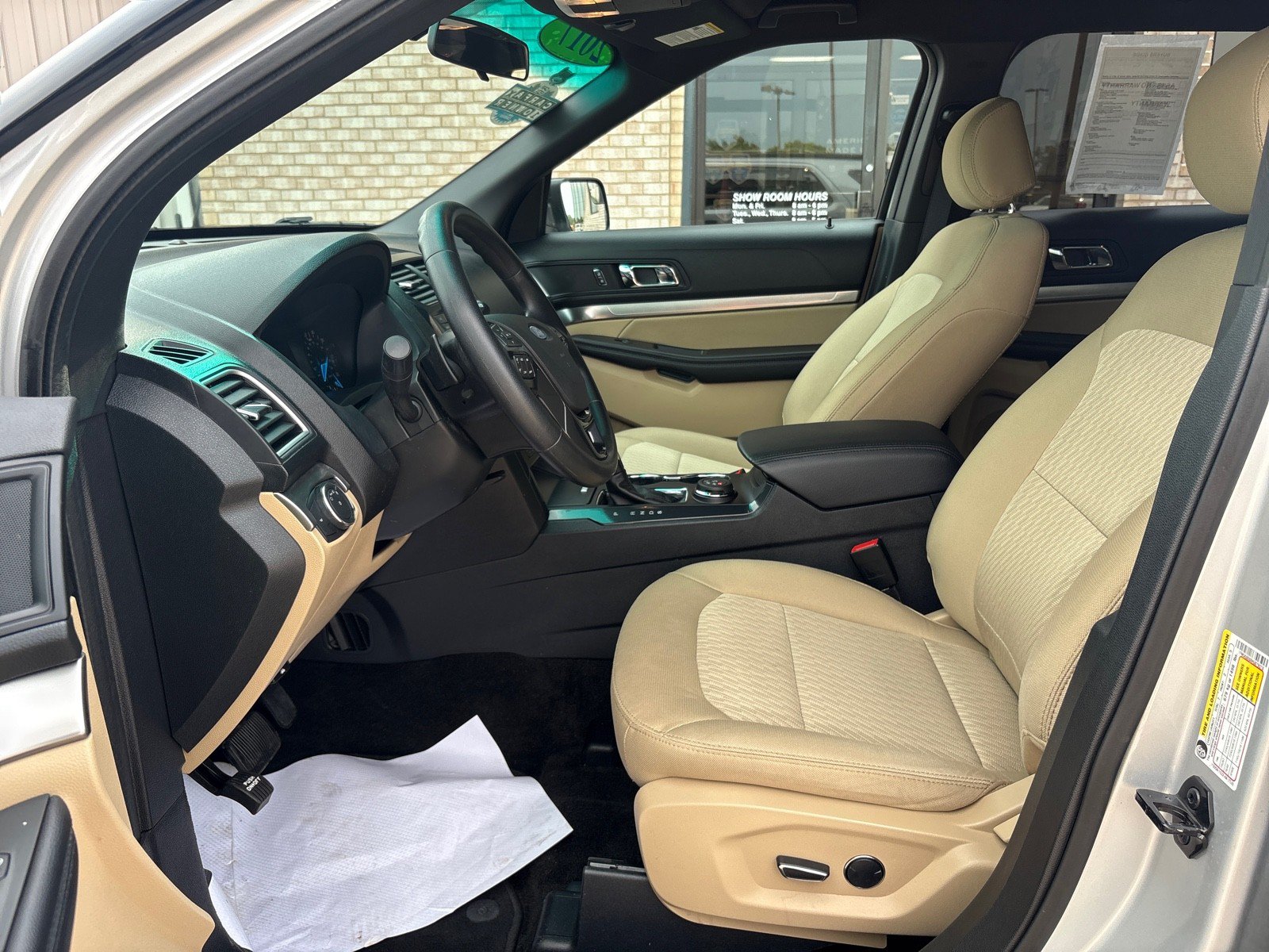 Certified 2017 Ford Explorer 4WD image 3