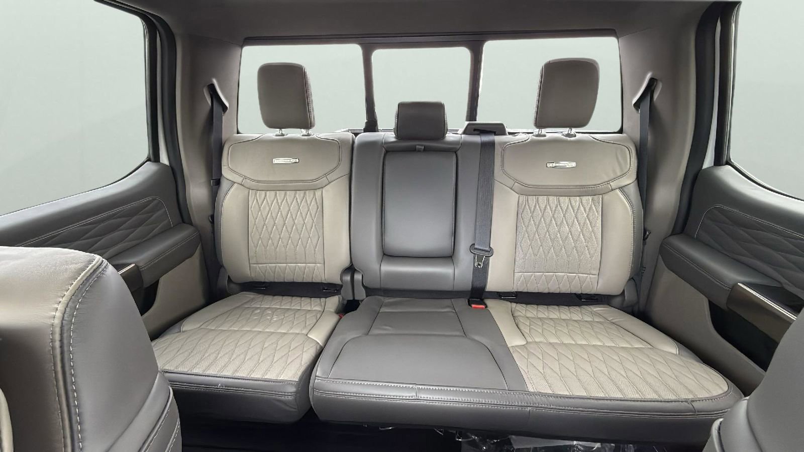 Certified 2026 Ford F350 Platinum w/ Platinum Plus Package image 26