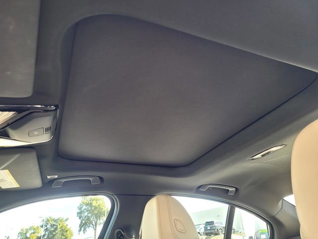 Used 2022 BMW 330i Sedan w/ M Sport Package image 12