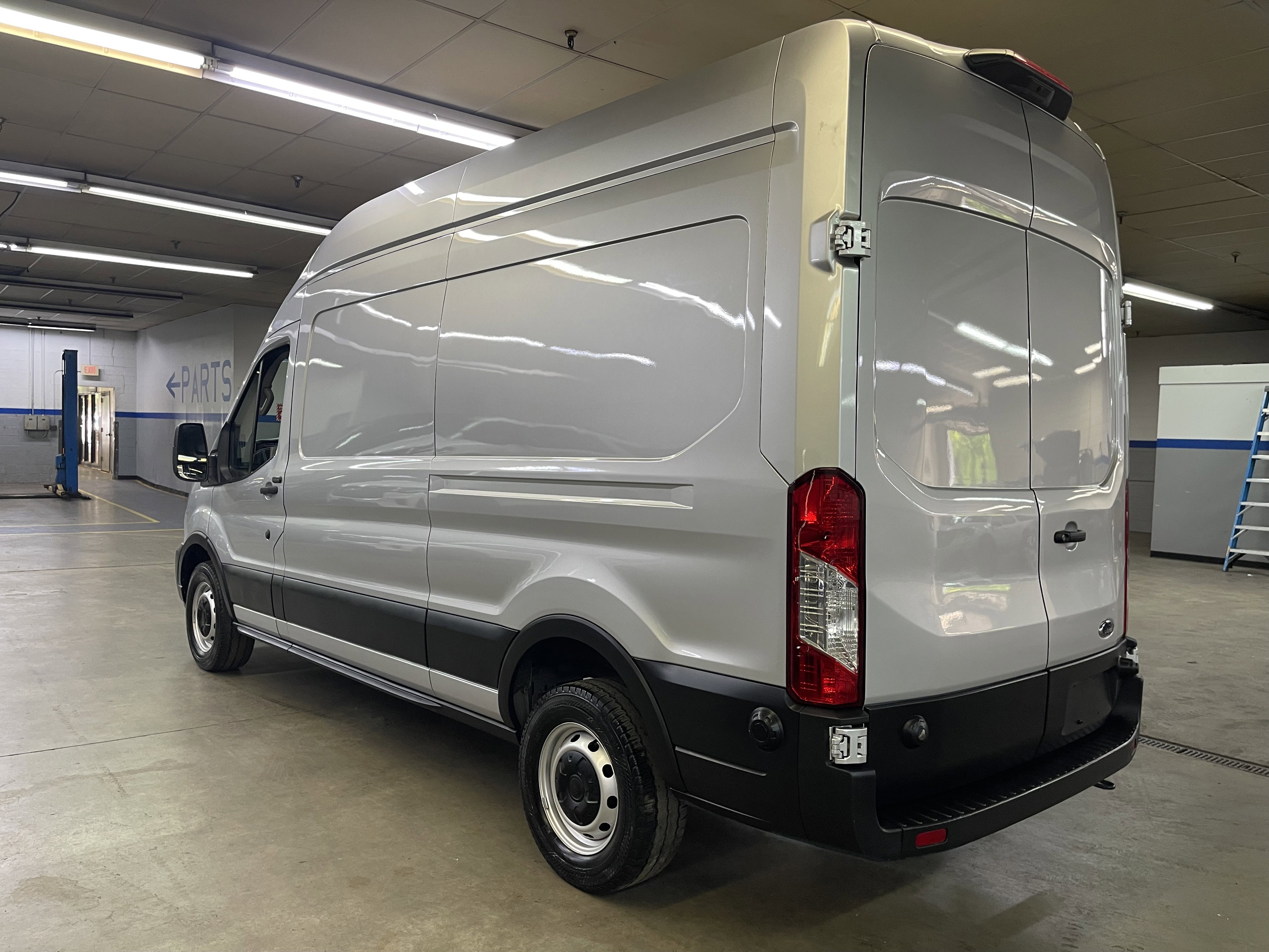 Certified 2024 Ford Transit 250 148 High Roof RWD image 5