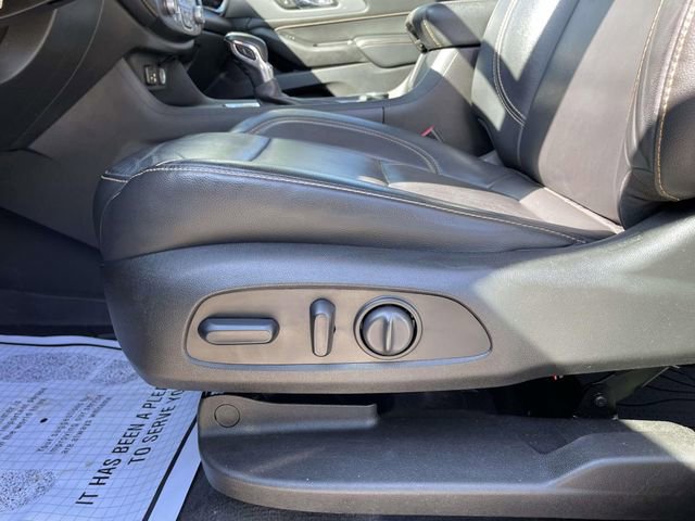 Used 2021 Chevrolet Traverse RS AWD/4WD image 23