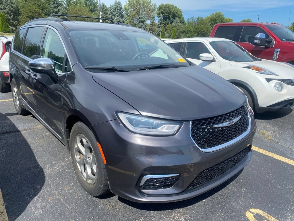 Used 2023 Chrysler Pacifica Limited