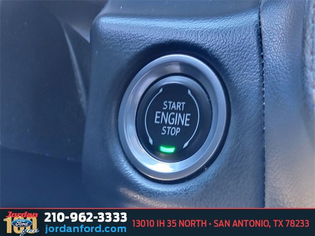 Used 2022 GMC Yukon XL AT4 image 24