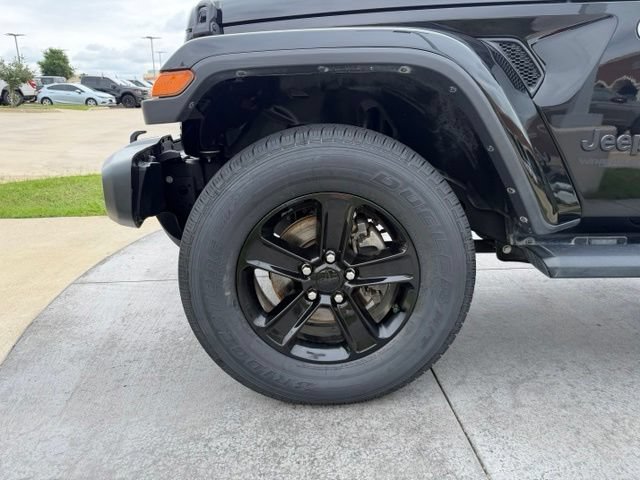 Used 2019 Jeep Wrangler Unlimited Sahara AWD/4WD image 4