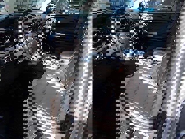 Certified 2022 Ford Explorer XLT w/ Equipment Group 202A image 8