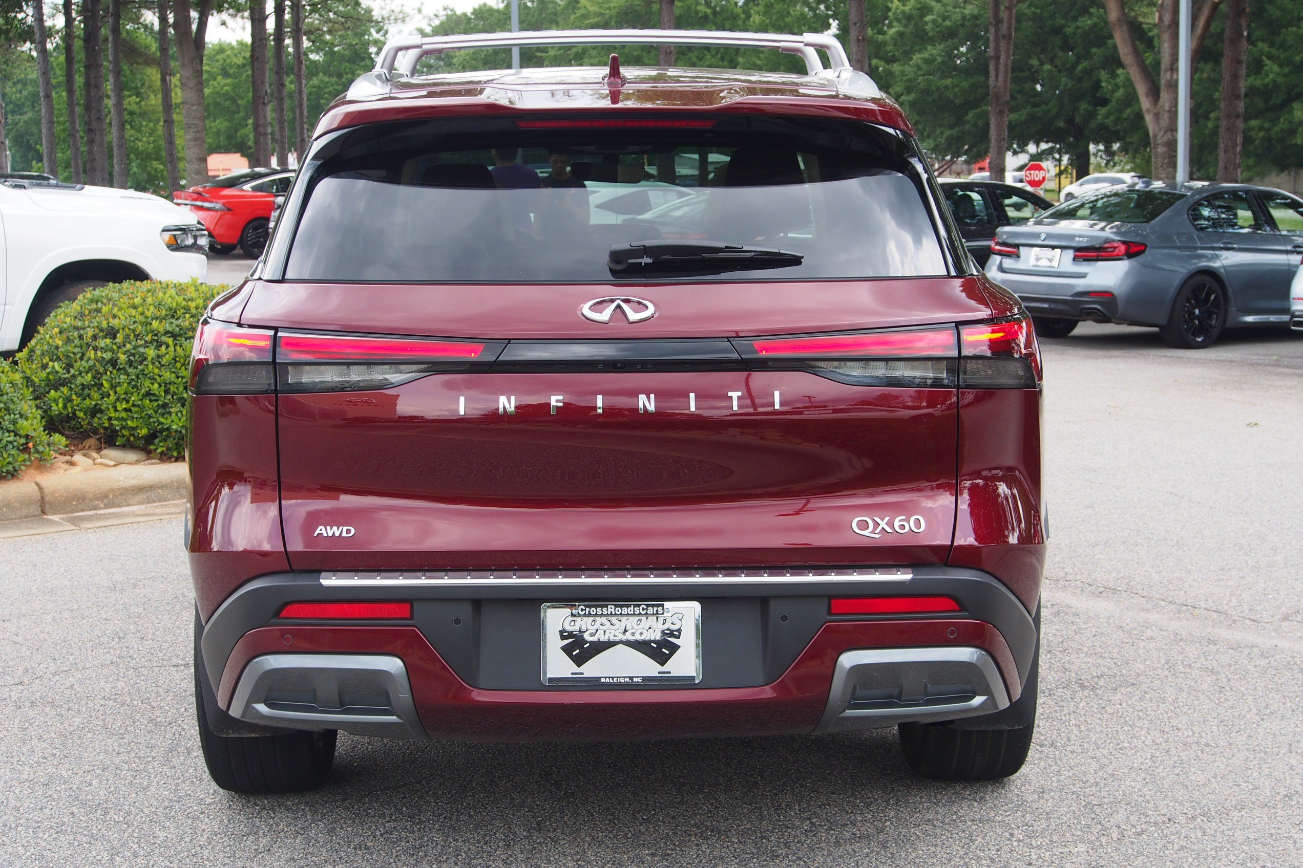 Used 2023 INFINITI QX60 Sensory w/ Cargo Package AWD/4WD image 7