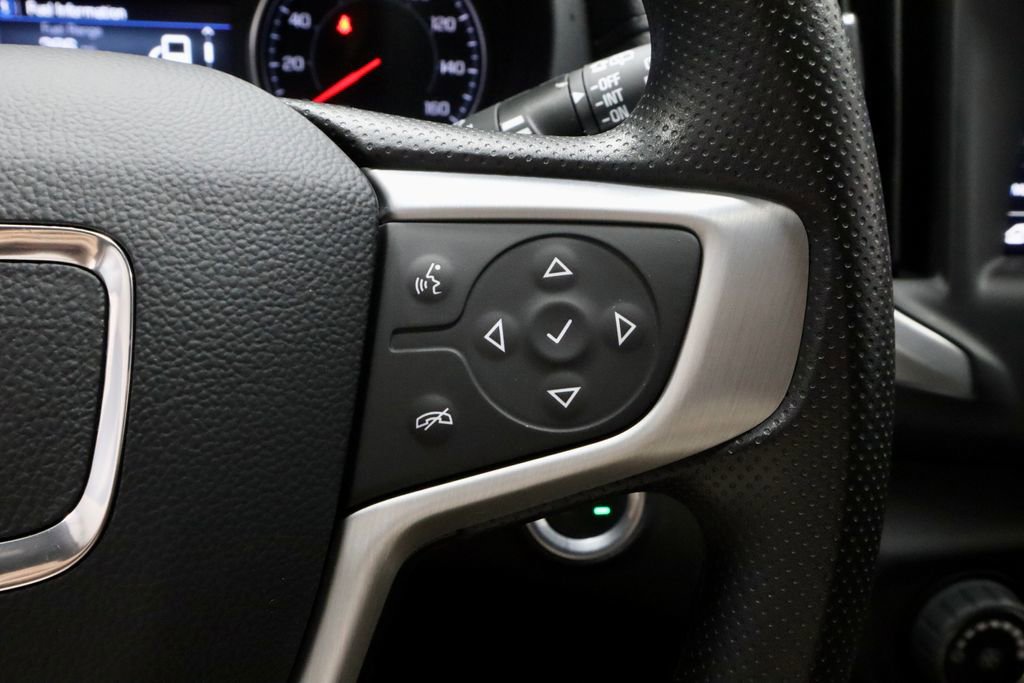 Used 2024 GMC Terrain SLE FWD image 28