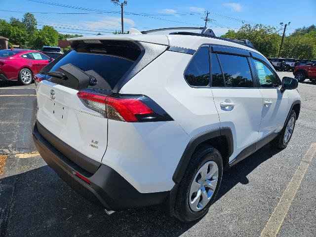 Used 2021 Toyota RAV4 LE w/ Carpet Mat Package (TMS) AWD/4WD image 5