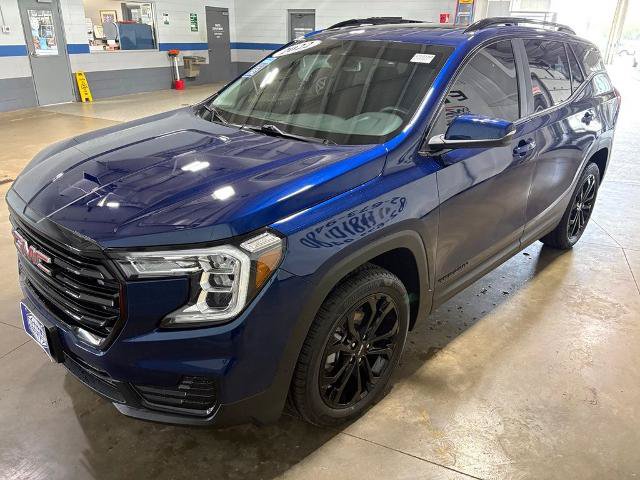 Used 2022 GMC Terrain SLE w/ Driver Convenience Package AWD/4WD image 13