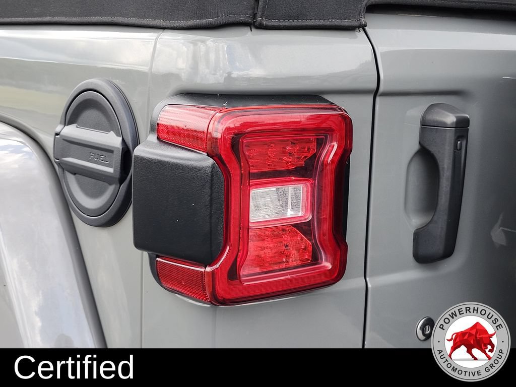 Used 2019 Jeep Wrangler Unlimited Sahara AWD/4WD image 11
