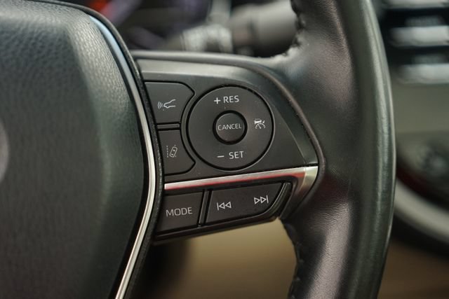 Used 2018 Toyota Camry XLE FWD image 24