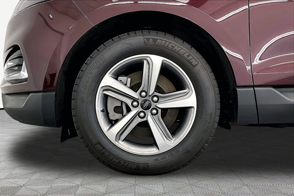 Certified 2024 Ford Edge SEL w/ Convenience Package AWD/4WD image 9
