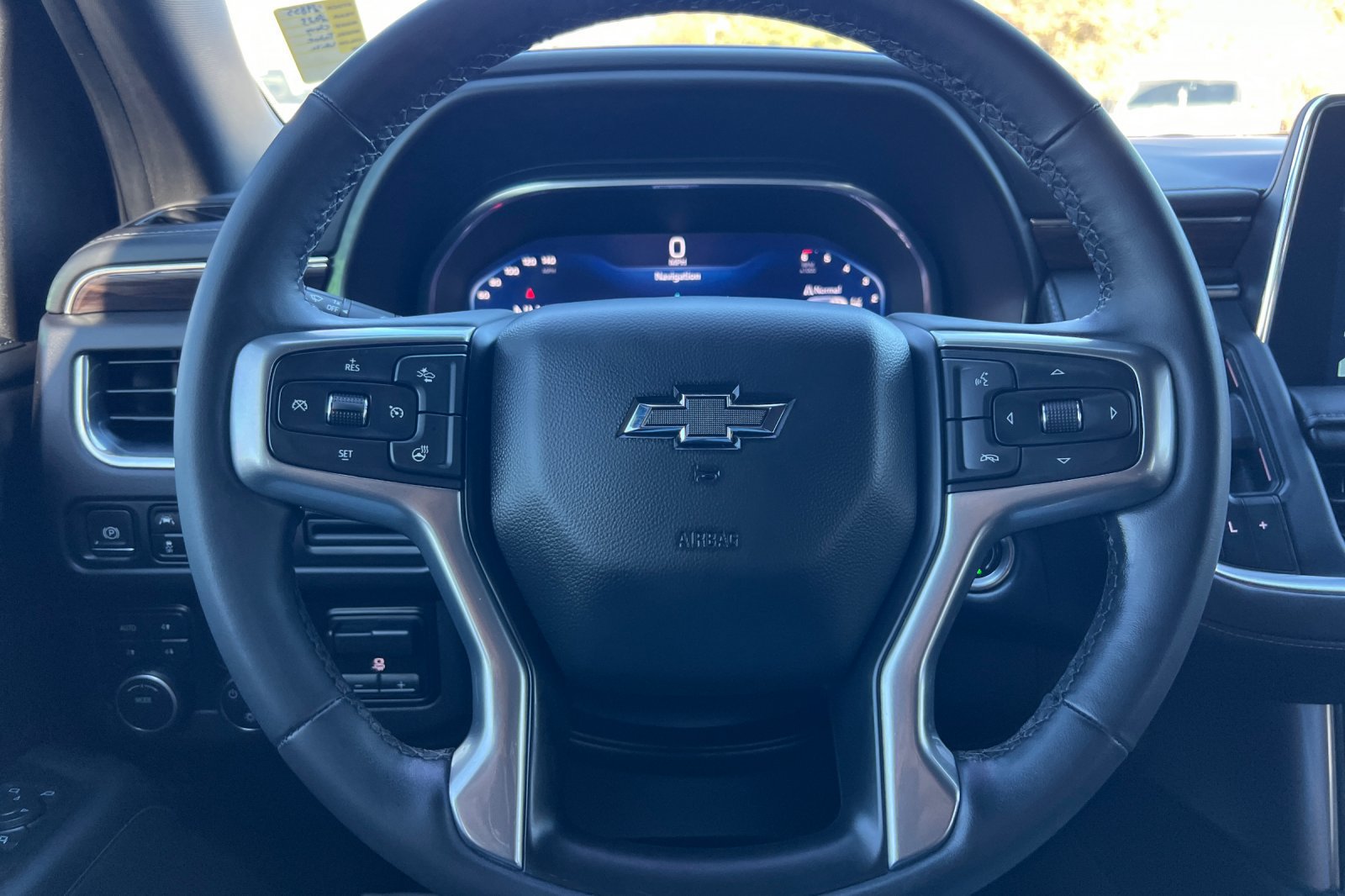 Used 2023 Chevrolet Tahoe Z71 w/ Luxury Package AWD/4WD image 26