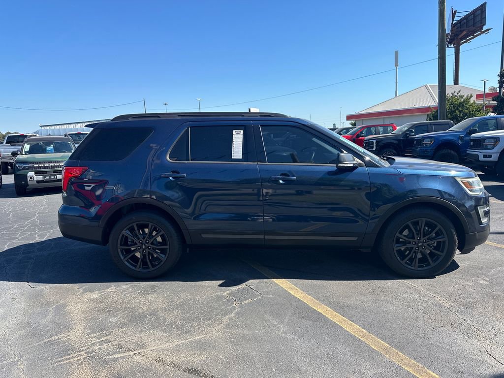 Certified 2017 Ford Explorer XLT w/ Equipment Group 202A FWD image 8