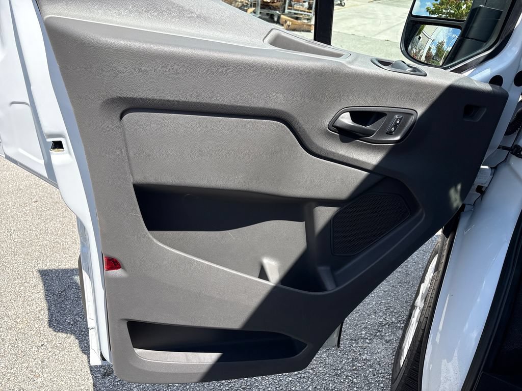 Certified 2025 Ford Transit 250 Low Roof w/ Exterior Upgrade Package RWD image 27
