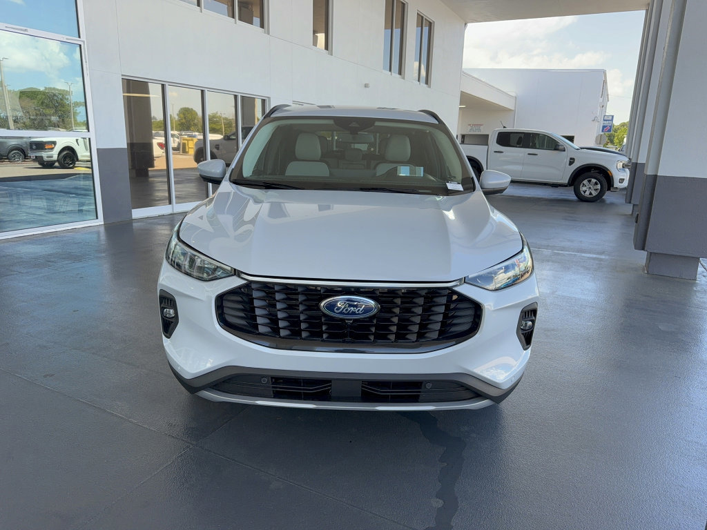 Certified 2025 Ford Escape SE w/ PHEV Premium Package image 6