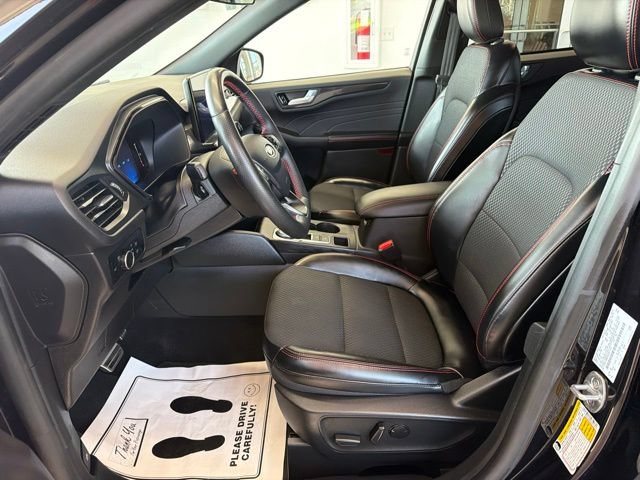 Certified 2024 Ford Escape ST-Line w/ Tech Pack #1 AWD/4WD image 15