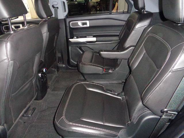 Certified 2023 Ford Explorer XLT w/ Equipment Group 202A AWD/4WD image 7