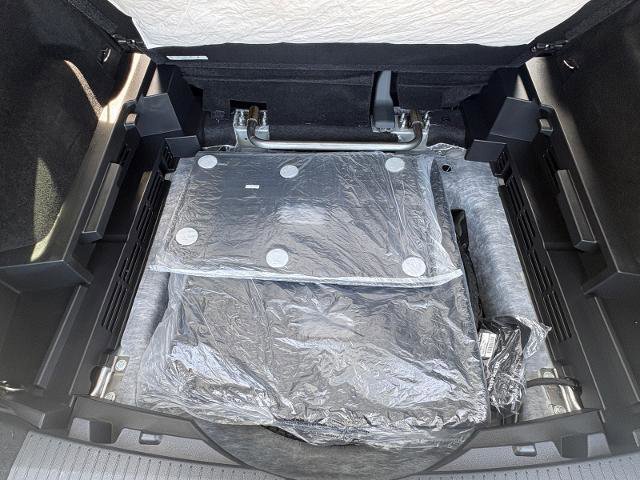 Used 2025 Nissan Rogue SV FWD image 34