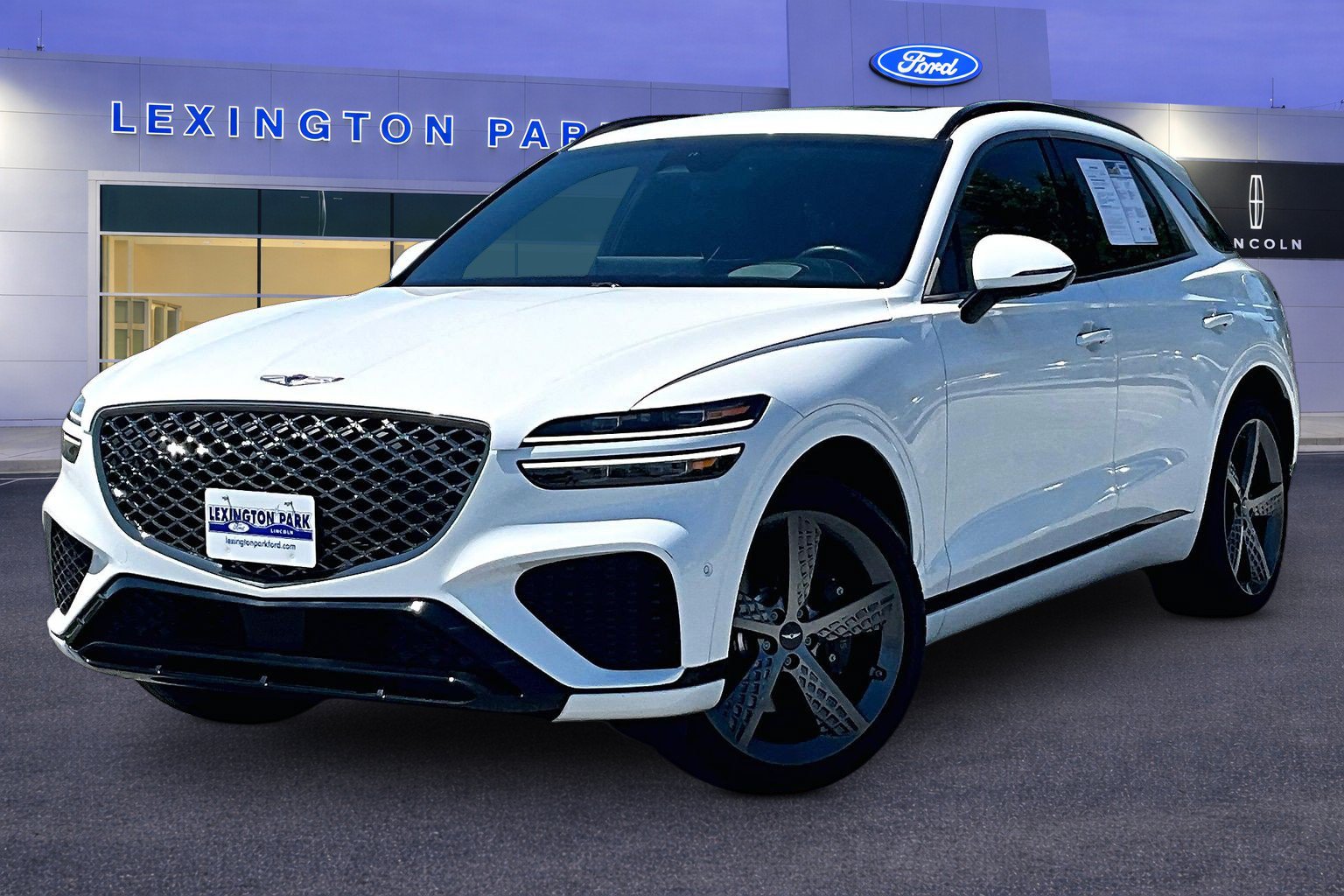 Used 2023 Genesis GV70 3.5T Sport w/ Sport Prestige Package AWD/4WD image 3