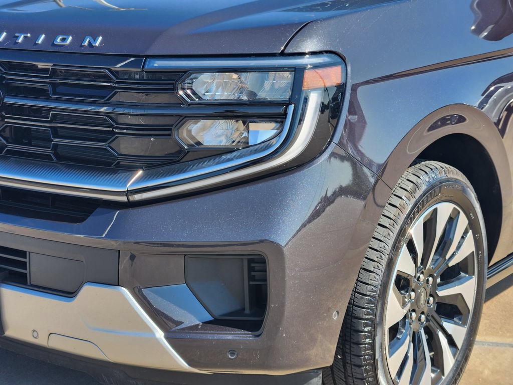 Certified 2025 Ford Expedition Platinum w/ Driver's Package AWD/4WD image 8
