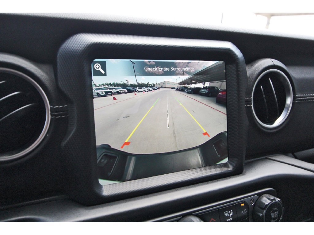 Used 2022 Jeep Gladiator Overland w/ Popular Equipment Package AWD/4WD image 22