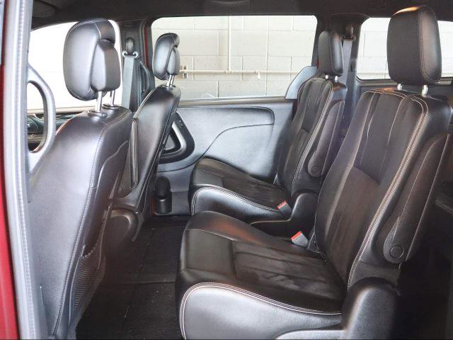 Used 2019 Dodge Grand Caravan SXT w/ Blacktop Package image 21