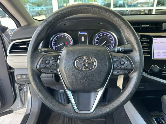 Used 2018 Toyota Camry LE FWD image 18