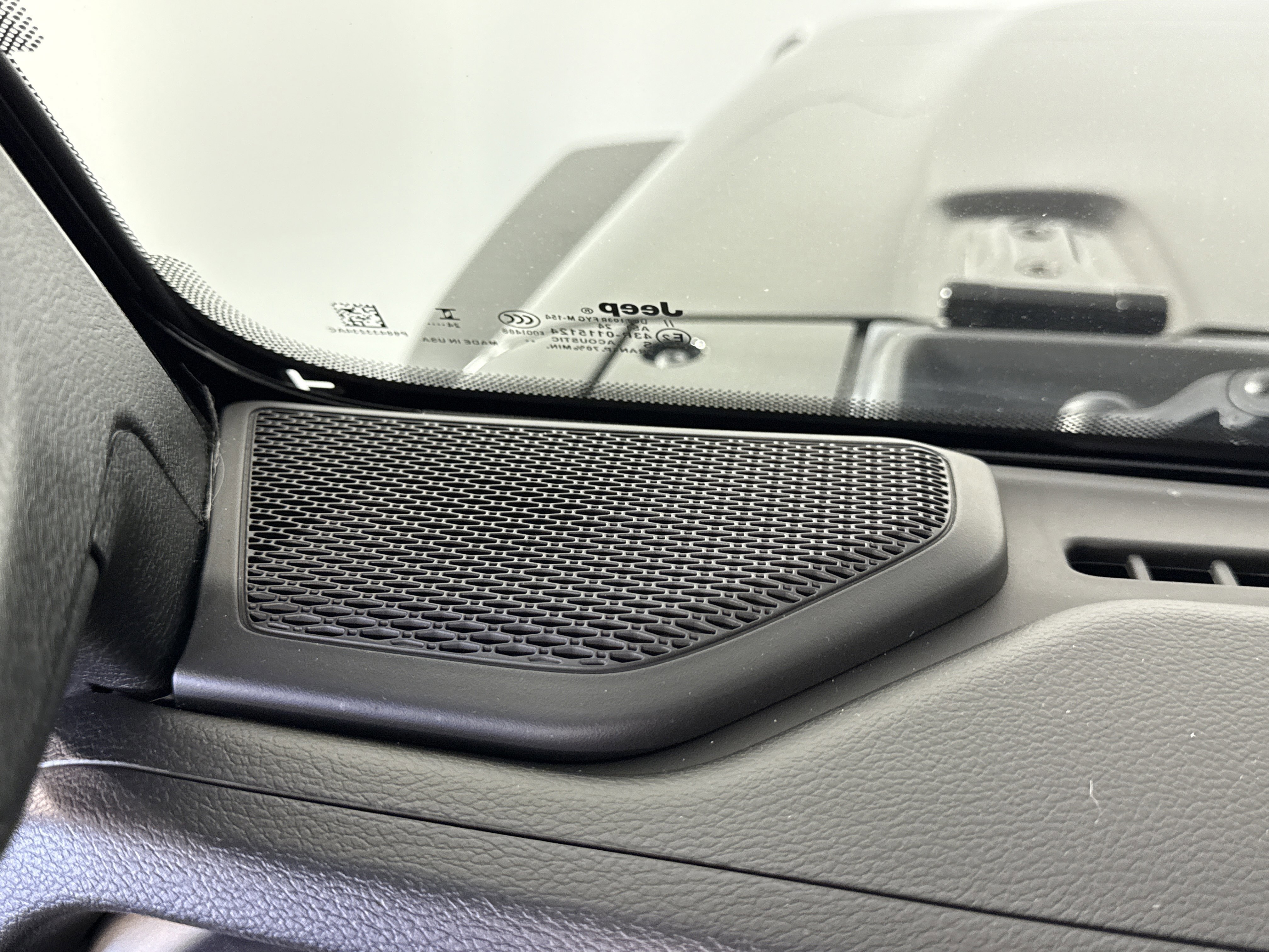 Used 2020 Jeep Gladiator Sport w/ Quick Order Package 24S image 17