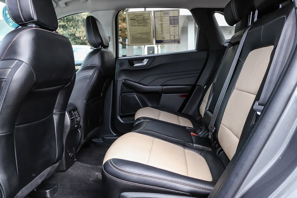 Certified 2022 Ford Escape Titanium w/ Titanium Premium Package FWD image 24