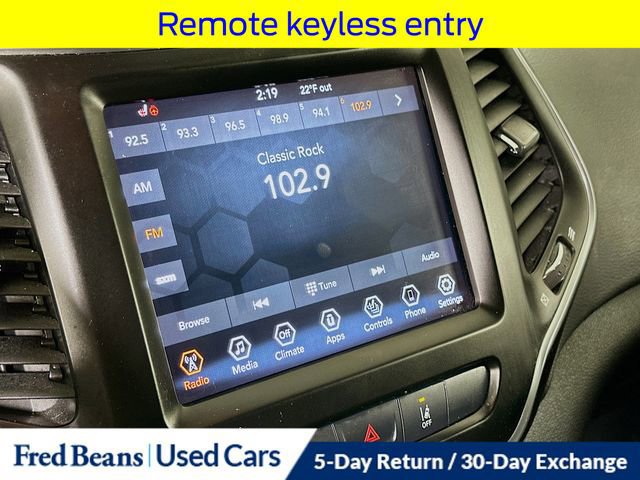 Used 2021 Jeep Cherokee Latitude Lux w/ Comfort/Convenience Group image 18