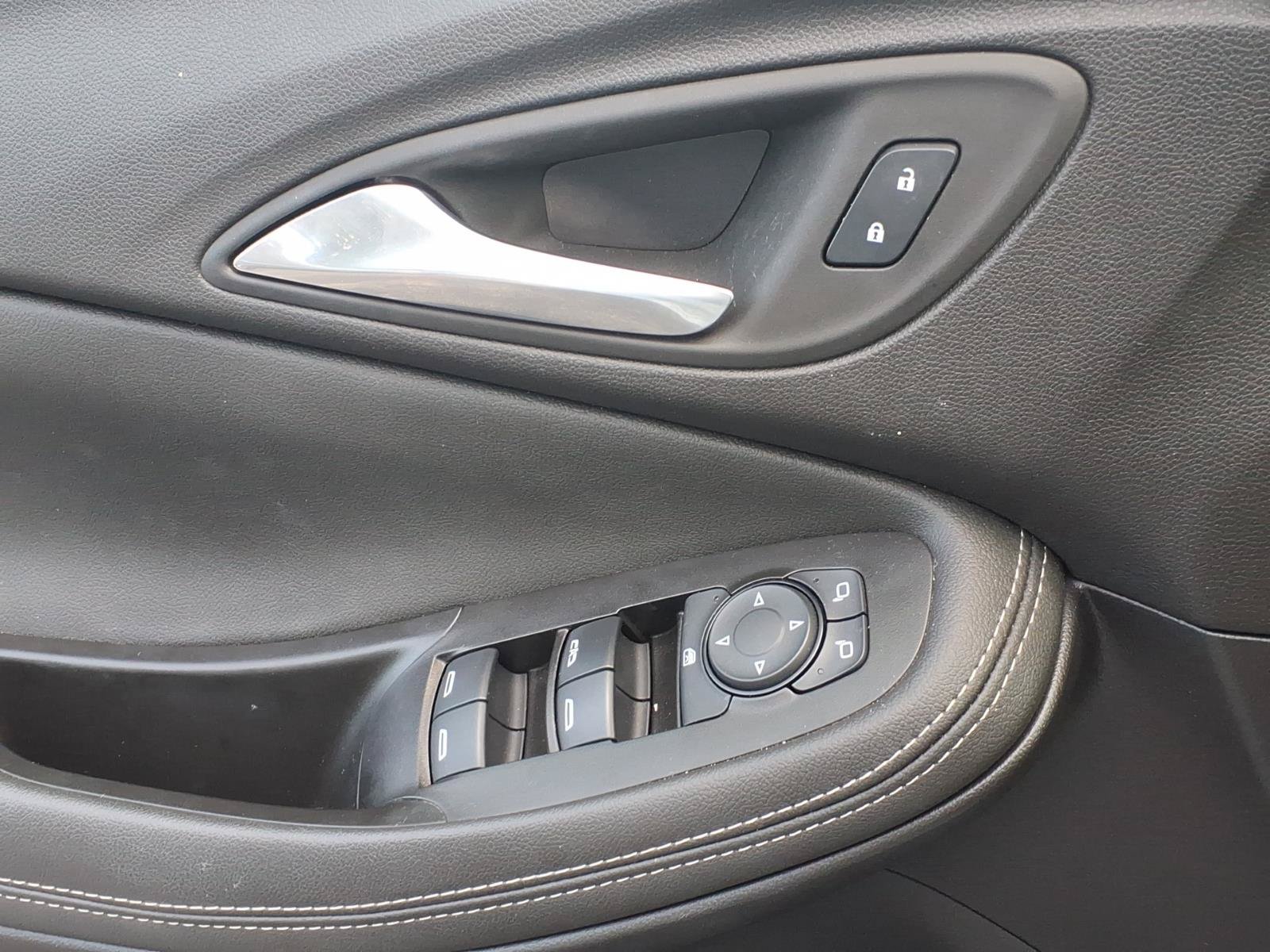 Used 2024 Buick Encore GX Preferred FWD image 18