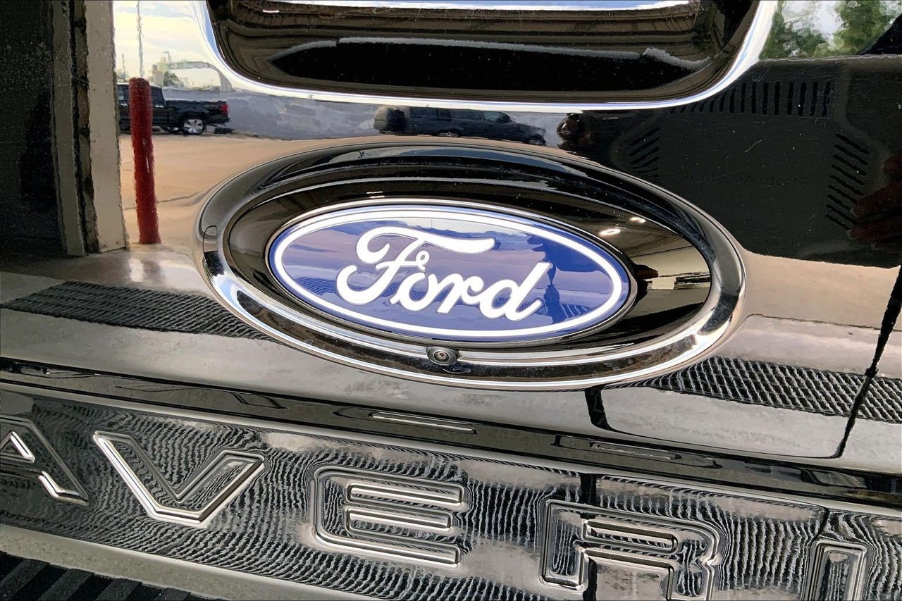 Certified 2025 Ford Maverick XL w/ Equipment Group 102A AWD/4WD image 31